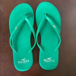 Hollister flip flops